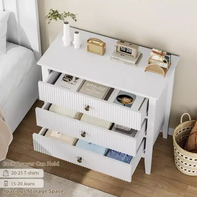 Fluted 3 Drawer Dresser, 31.5 Inch Wide Storage Chest for Bedroom, Modern Wood Chest of Drawers with 3 Deep Drawers