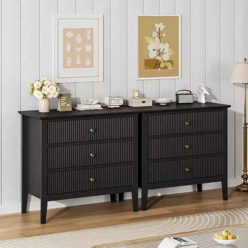 Fluted 3 Drawer Dresser, 31.5 Inch Wide Dresser Nightstand for Bedroom, Modern Wood Chest of Drawers, Large Painted Nightstand with 3 Drawers